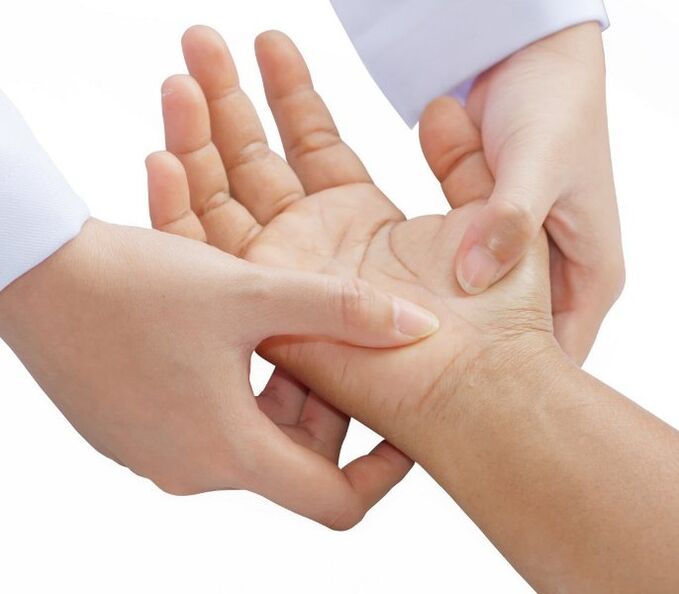 A reumatoid pikkelysömör hatással lehet a kezekre